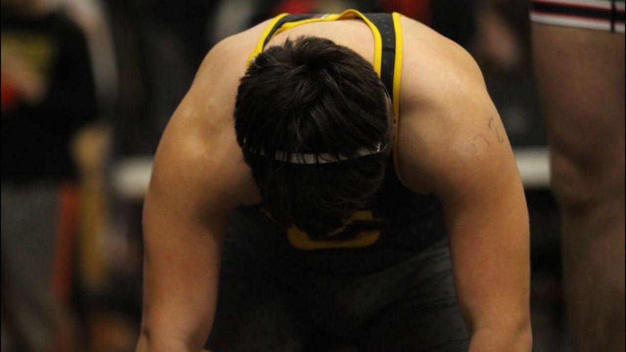 Aarnail Islas pins Jacob Serna first round 177 LBS | Springfield Dual Oregon