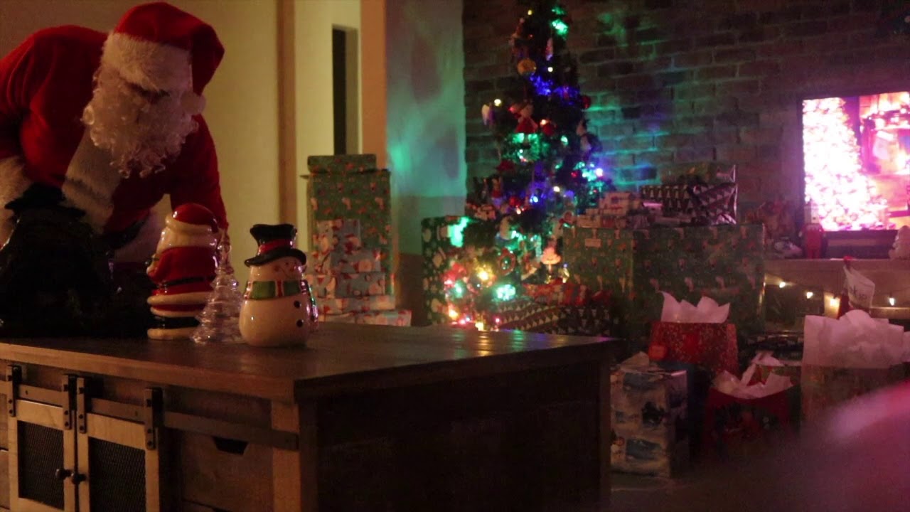 Santa Caught On Camera! 2020 🎅🏽 🎁🎄🎁