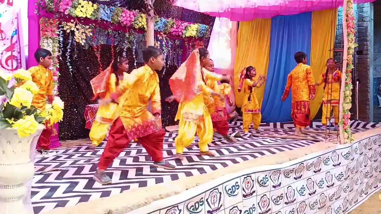 Punjabi dance group 🥰🥰🥰🥰🥳🥳😌😌😌