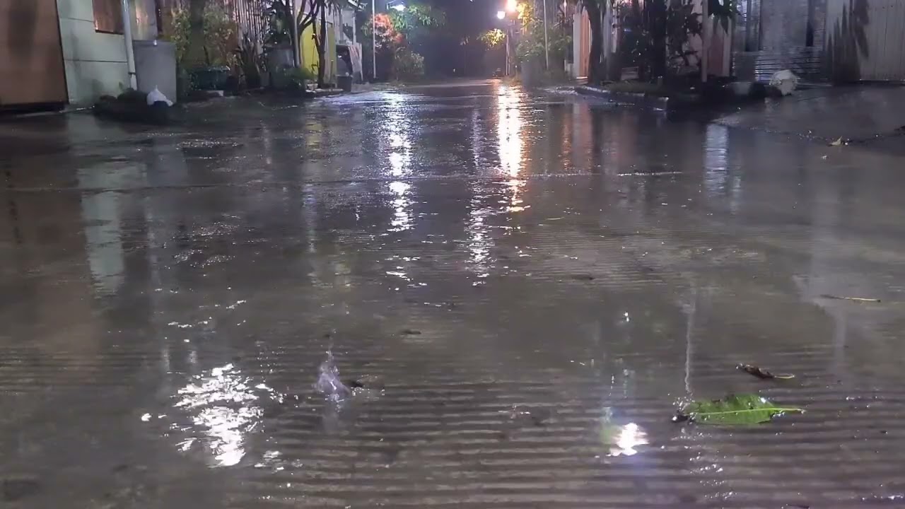 Suasana Sepi di Tengah Hujan Rintik-Rintik yang Tak Kunjung Henti | Rudi ASMR