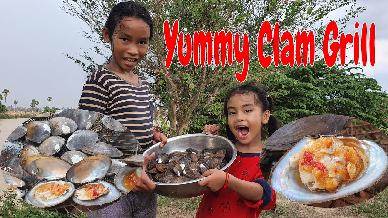 Little Girl Catch and Grill Yummy Clam | Clam Grill