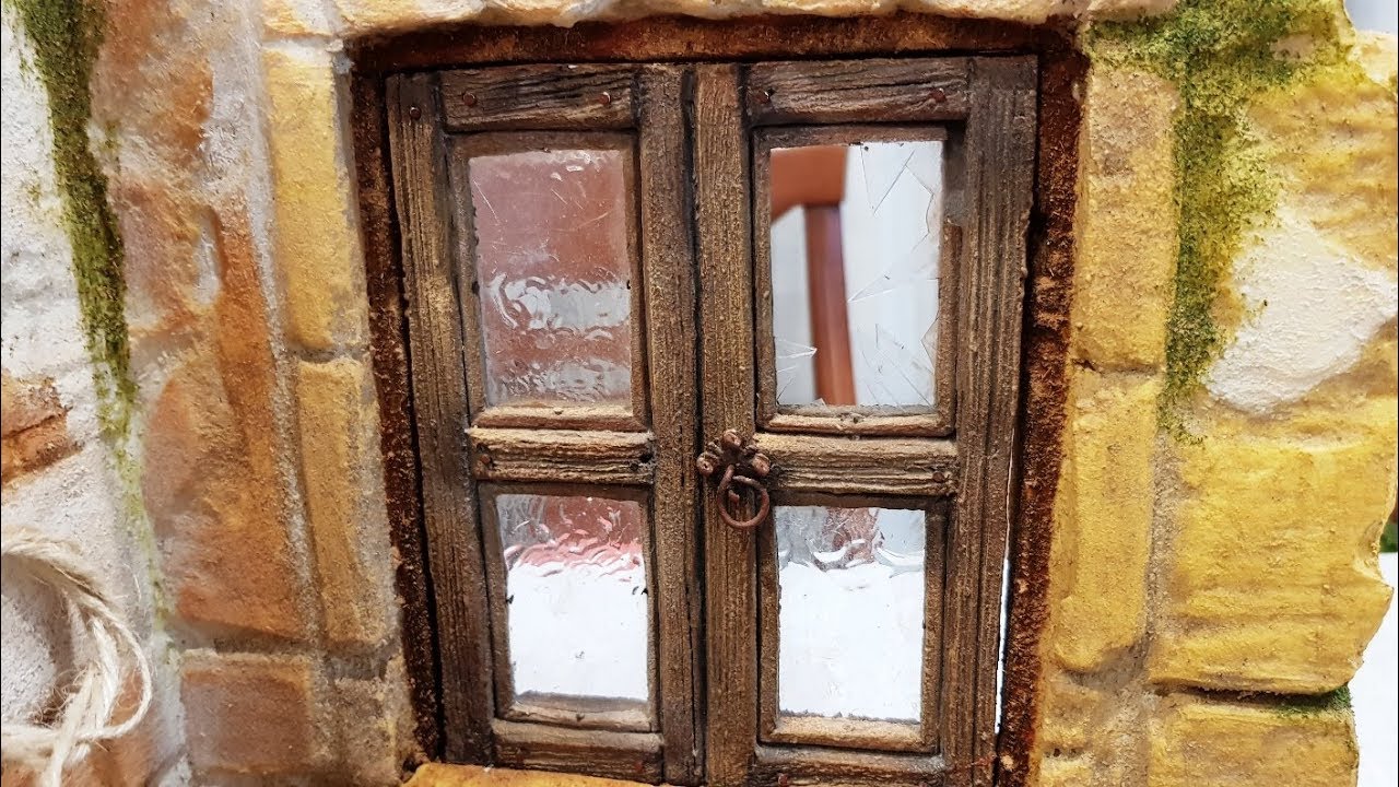 VENTANA CON CRISTALES ROTOS EN MINIATURA PARA NACIMIENTOS Y CASA DE MUÑECAS