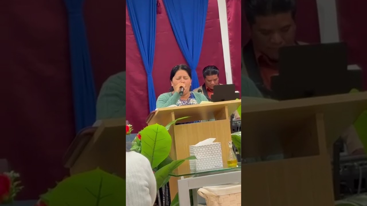 Josue Rafael y su teclado.  Gracias señor por darme un ministerio. 