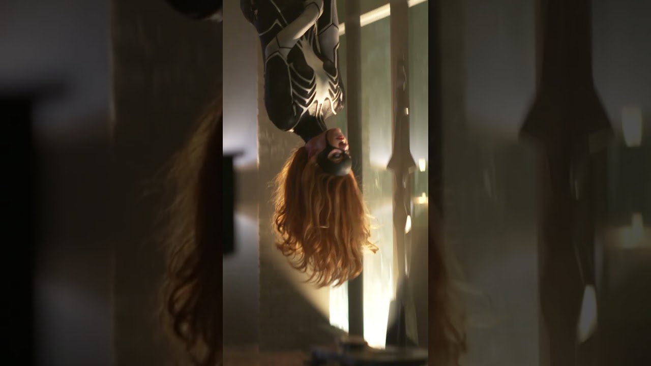 ¿dns 🕸️ Sydney Sweeney is Julia Cornwall in 