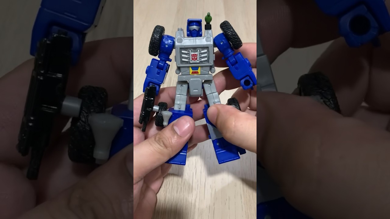 Transformers Legacy: Beachcomber - Unveiling the Coastal Guardian!