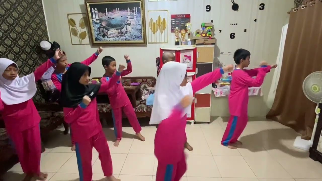 Tugas Senam Poco-Poco Kelas 4B , Kelompok 5 ,SDN Penggilingan 01