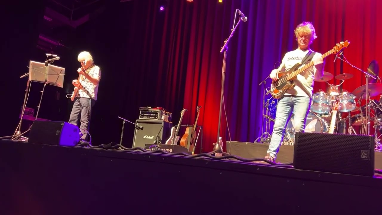 John Lees´ Barclay James Harvest - Mockingbird