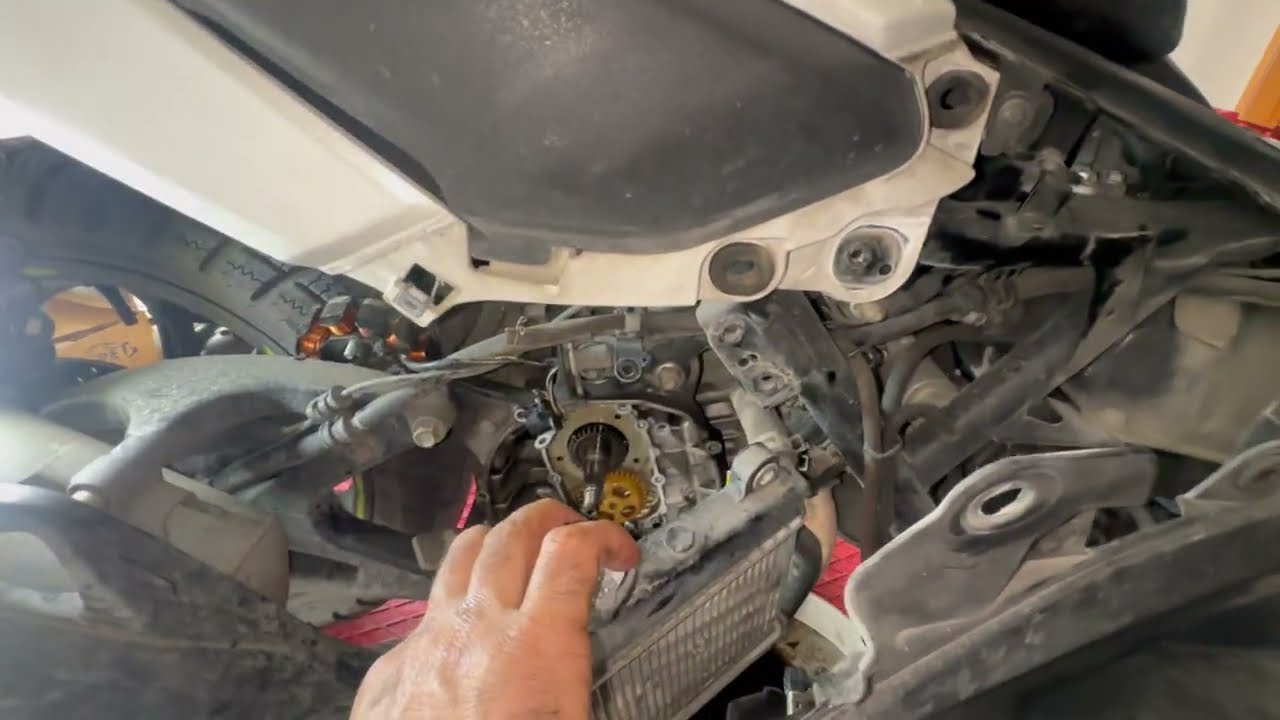 NMAX stator krank keçe değişimi
