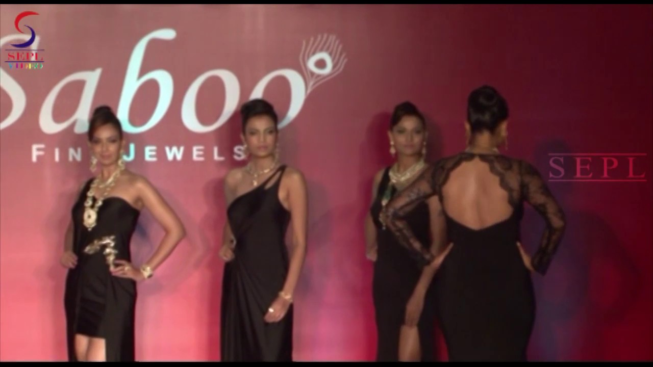 Model  On Ramp Walk