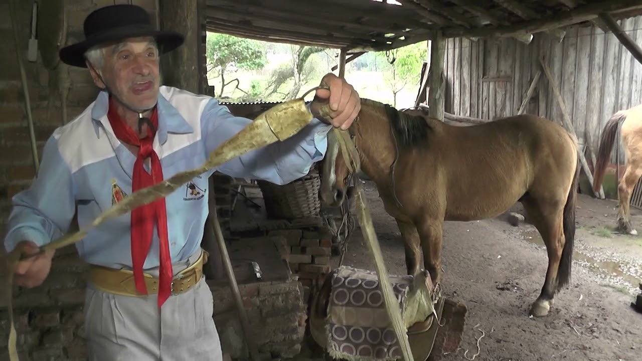 Encilha de Cavalo Crioulo - CTG Chaleira Preta & ATVA