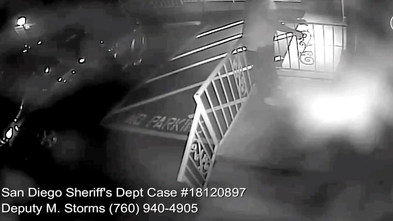 Video shows burglars breaking into Vista coin shop