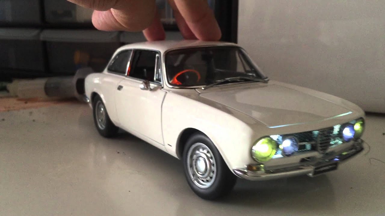 Autoart Alfa Romeo 1:18 with working led tuning