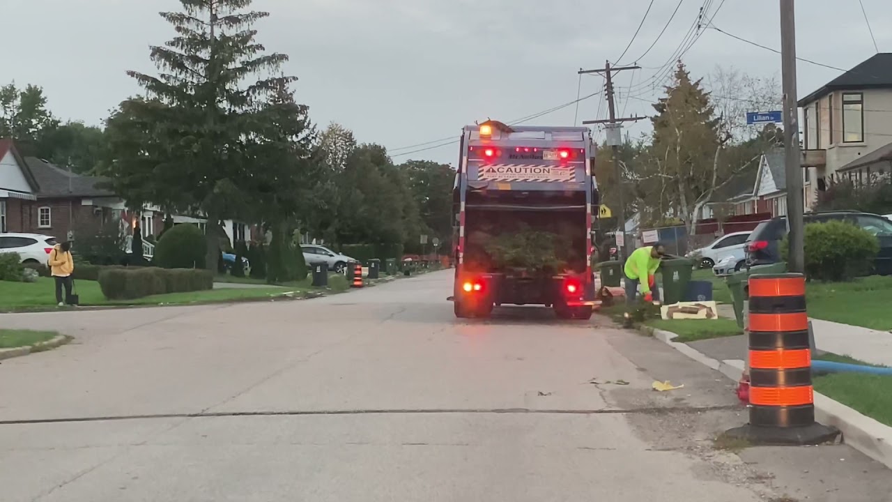 City of Toronto yard waste collection