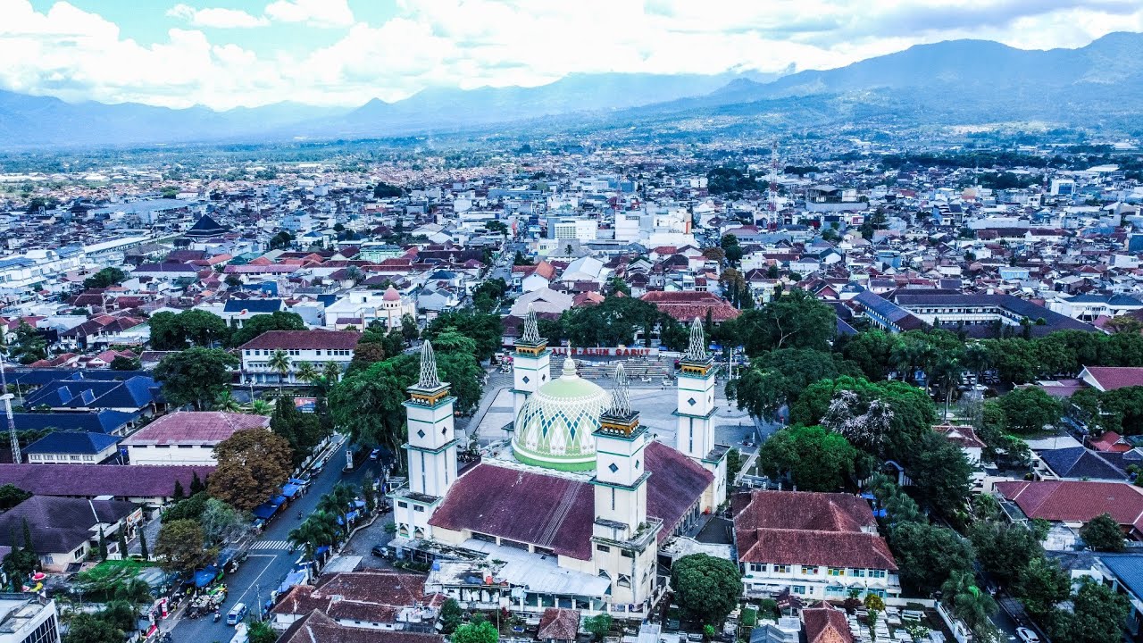 Mesjid Agung dan Alun-alun Garut - View Terbaru