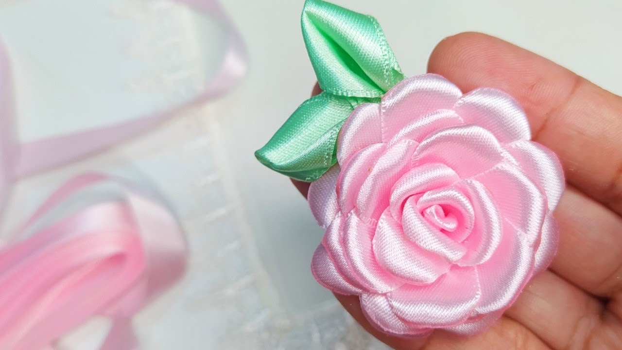 DIY - ROSINHA COM FITA DE CETIM - Handmade flowers - Aline Soeiro