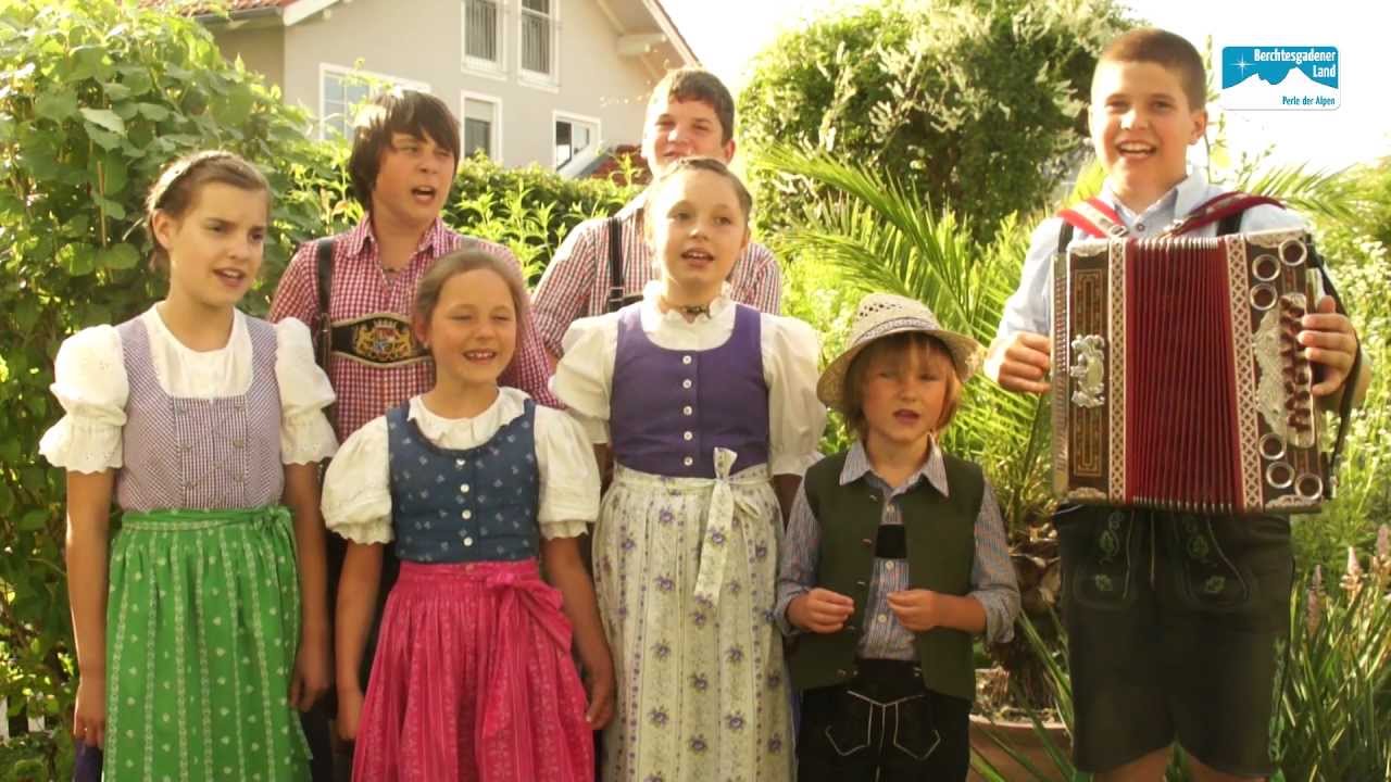 Kinder musizieren in Bayern: Leobendorfer Tanzlmusi - Lustig ist's im grünen Wald