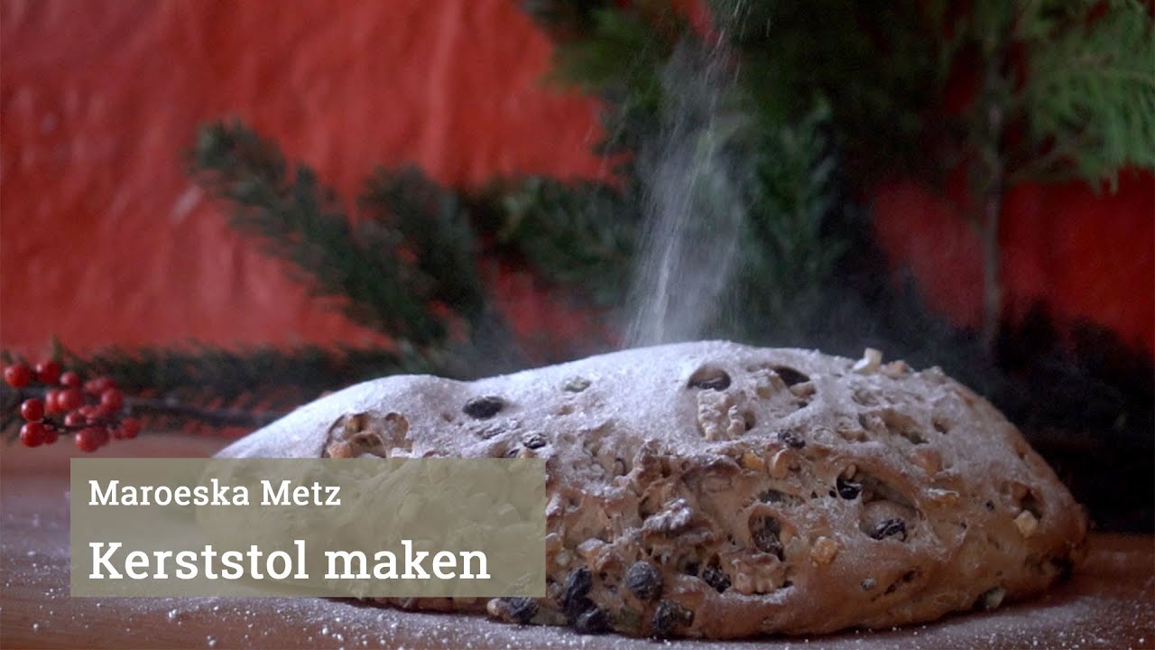 Maroeska Metz maakt een kerststol