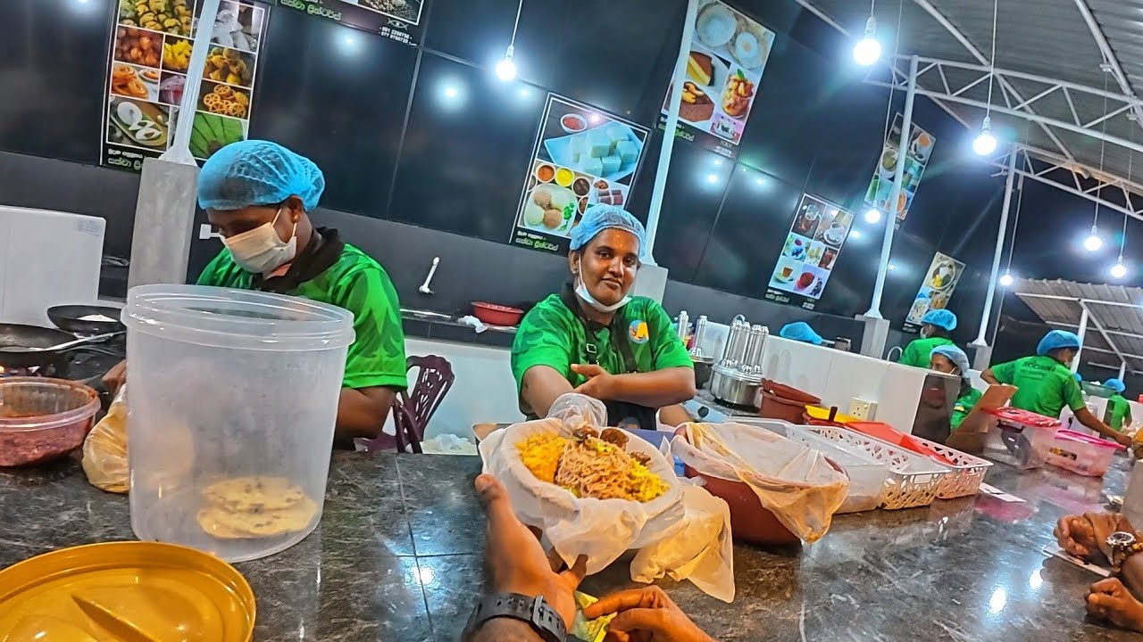 රු 300 ට chicken Friedrice 😱 අම්බලන්ගොඩ හෙල බොජුන 