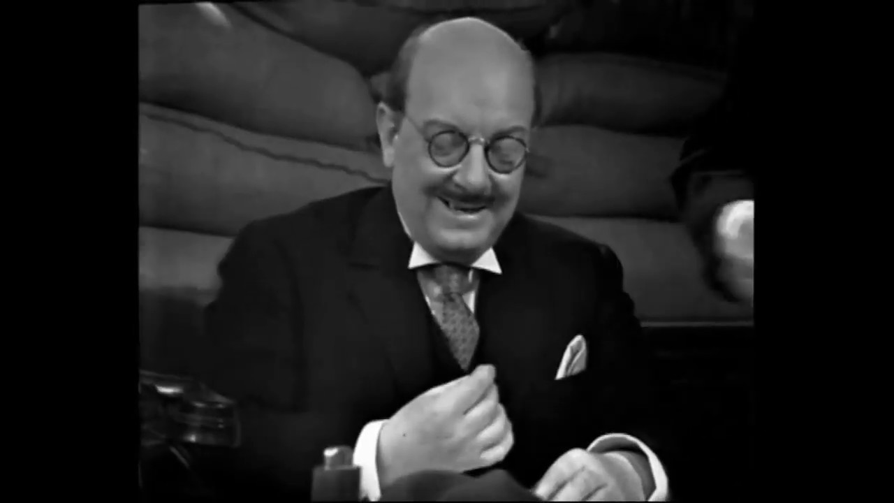 Dad's Army - funny hilarious scenes - Of currants and flies in wartime
