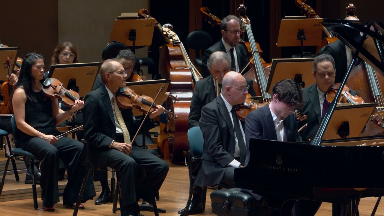 Tom Borrow plays Beethoven Piano Concerto 2 (extract); Sao Paulo Symphony Orchestra, Thierry Fischer