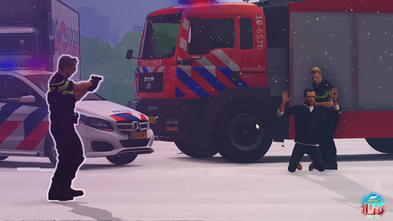GERARD BIJ DE POLITIE?! - Nlpd Roleplay