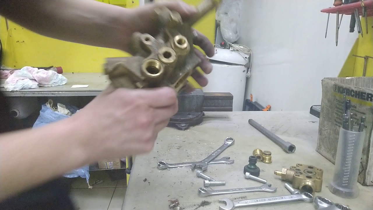 Разборка помпы Karcher HDS  1000 DE Автономный