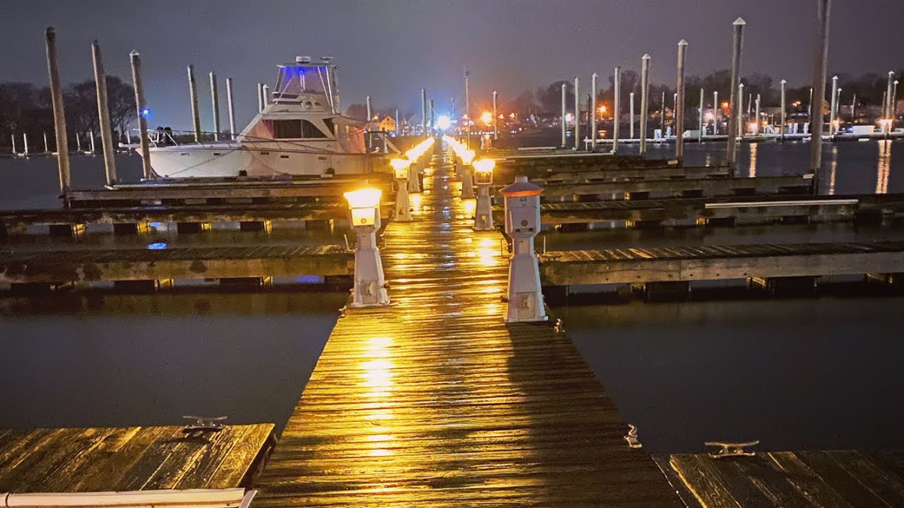 Boaters enjoy Beautiful Nights Ep 25