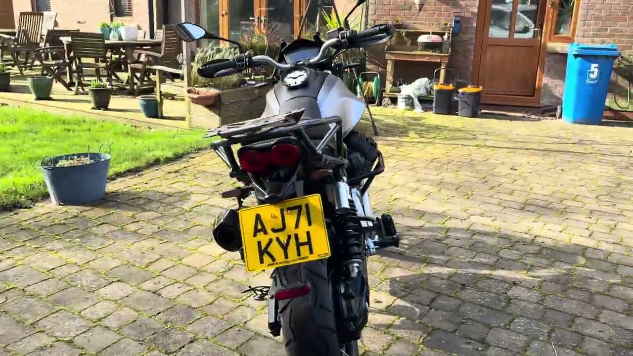 V85TT. No Luggage 