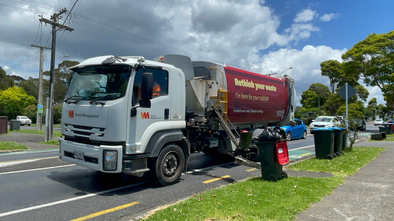 Auckland New Zealand Rubbish Truck, Sl0929 Isuzu Waste Management.