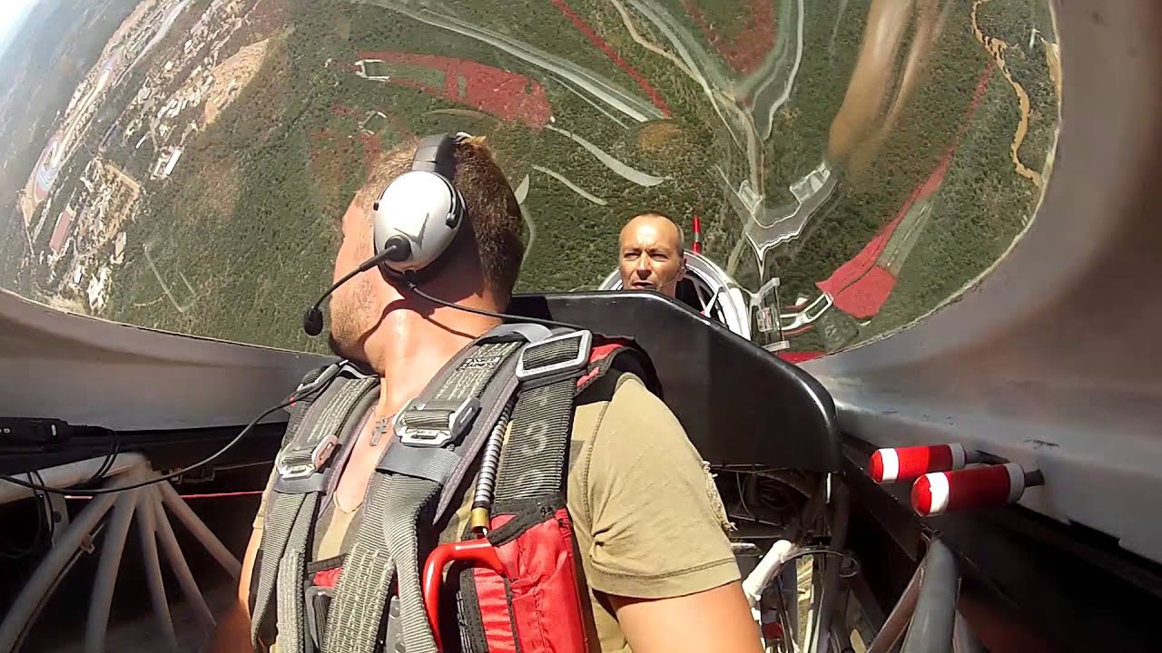 FLIGHT  WITH MIKE TANGO EXTRA 300 AND ERIC TRICOIRE