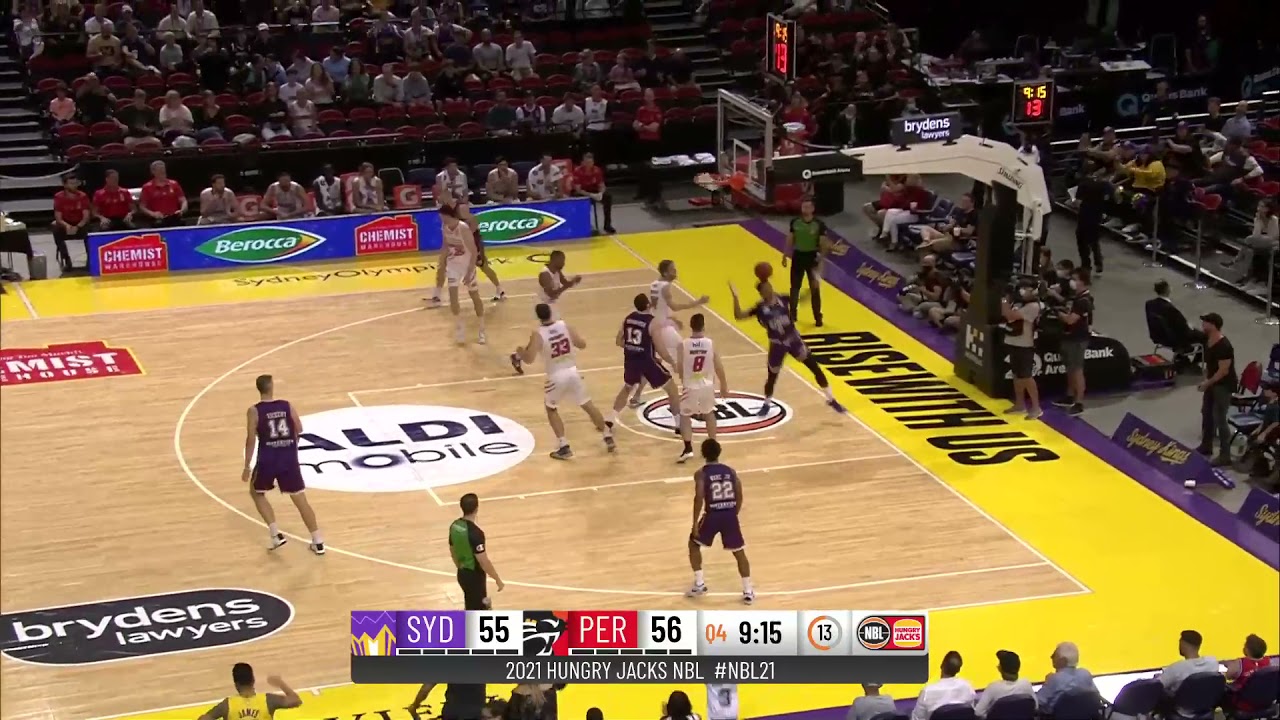John Mooney, Didi Louzada Top Dunks of the Day, 04/08/2021