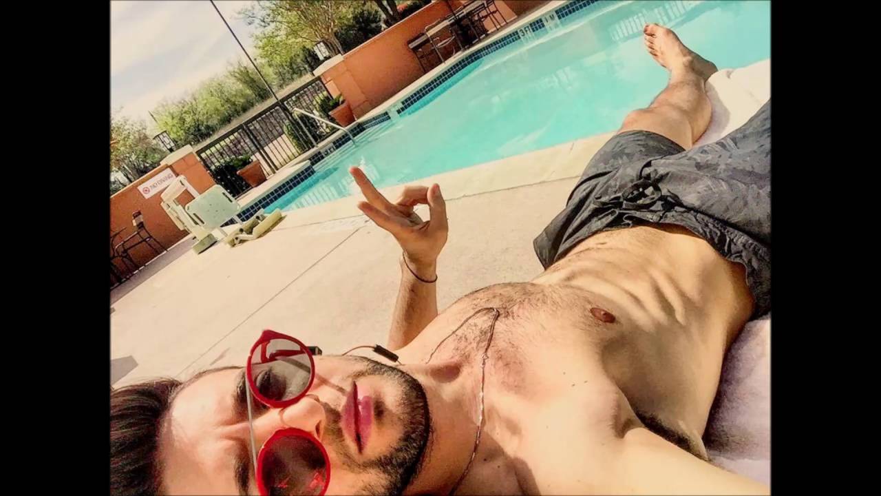I'M SEXY AND I KNOW IT