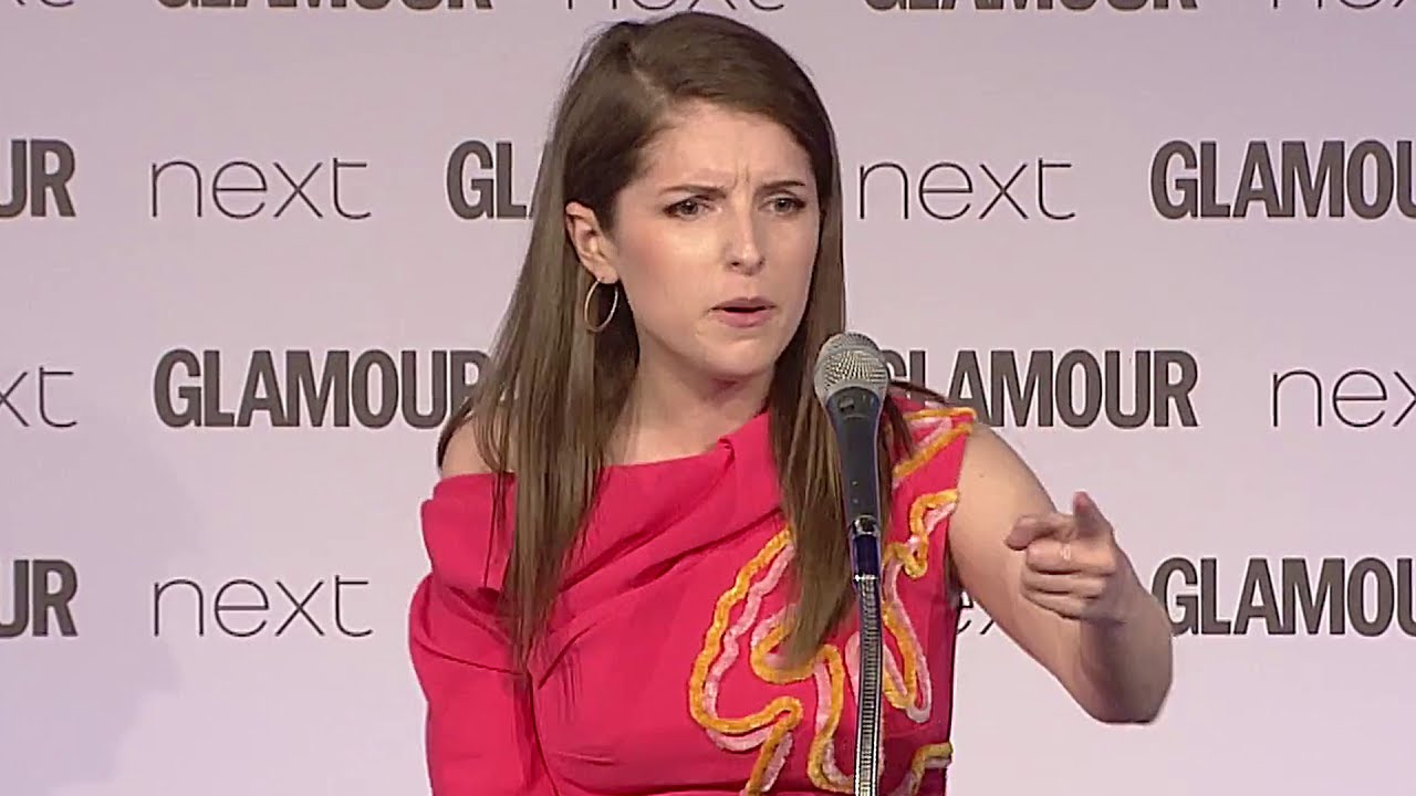 Anna Kendrick wins the Writer of the Year Award presented by Ruby Rose (Glamour UK)