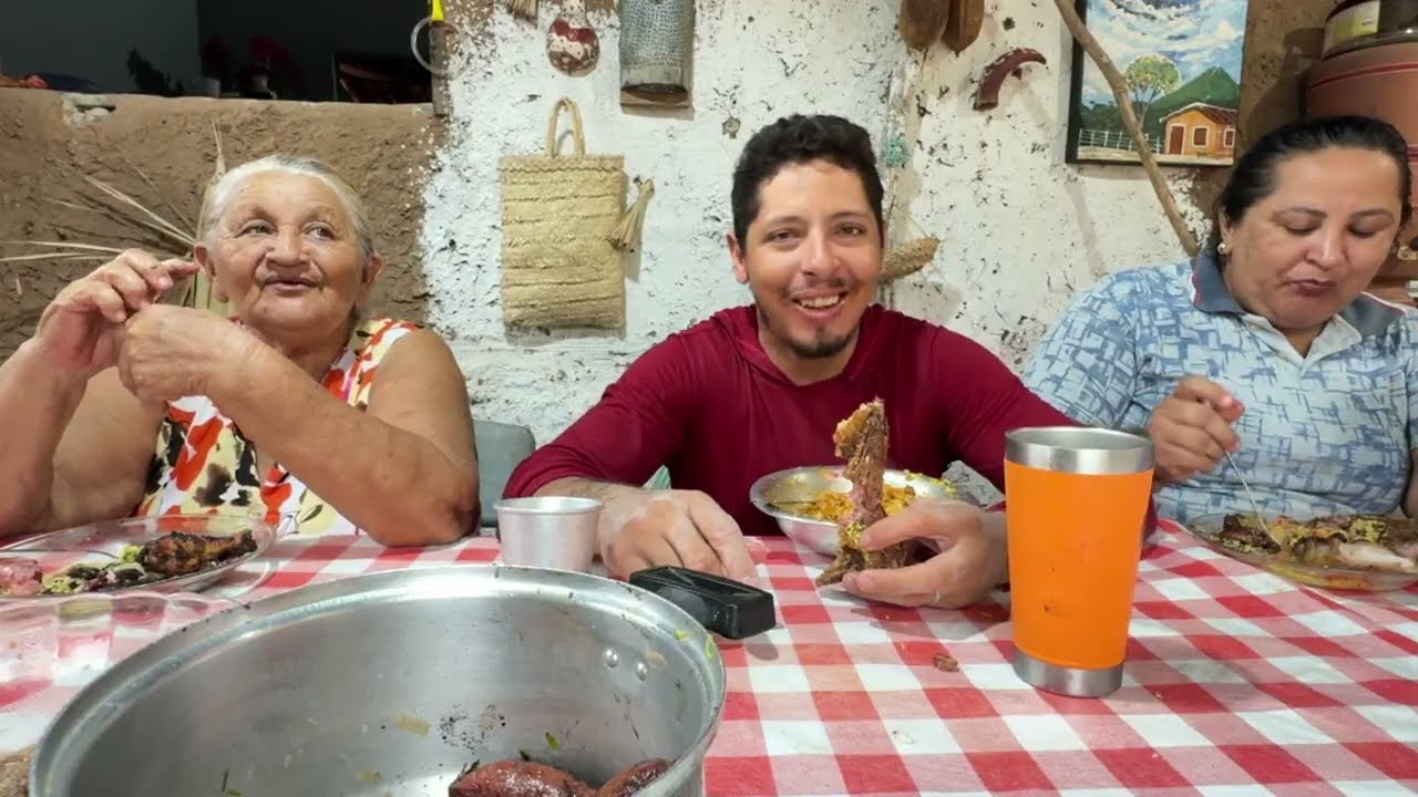 Feijaoada no tempinho de chuva é muito bom né gente 🙏🏻gratidão 