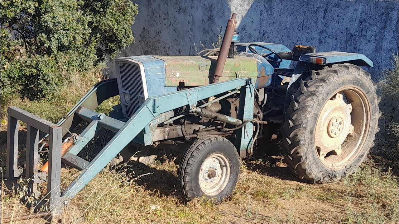 EBRO 160 Tractor Abandonado y Aperos