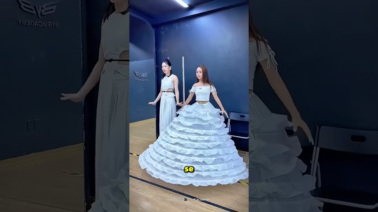 La bonne fa&ccedil;on de porter une robe de mari&eacute;e 😲