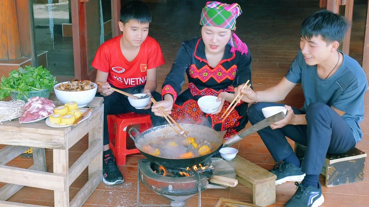 GẶP LẠI 2 ANH EM HỜ VÀ SỬ | MỜI ĂN THỊT TRÂU GÁC BẾP & BỮA CƠM SIÊU NGON | BẾP TRÊN BẢN