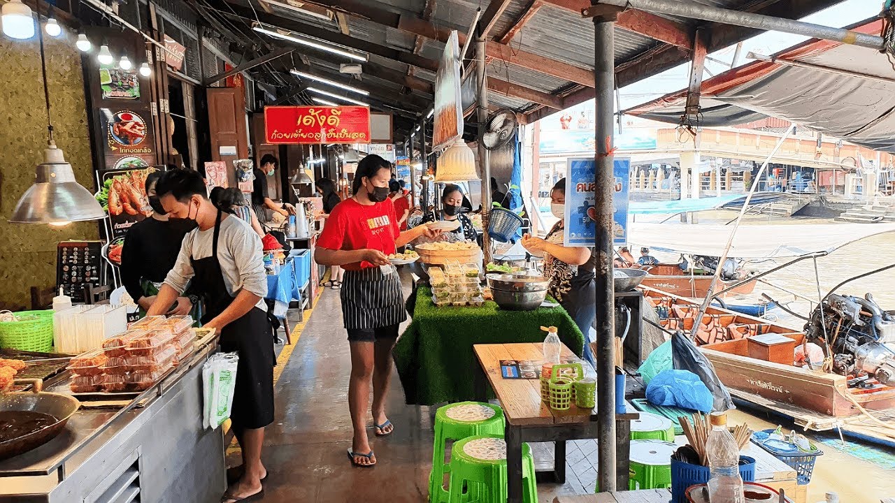 [4K] Amphawa Floating Market • Tourist Attraction in Thailand 2022