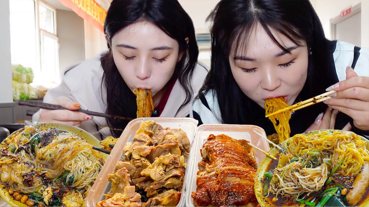 12元一碗东北红油麻辣烫，配烤鸭卷饼，美味新升级！【方芳的快乐生活】