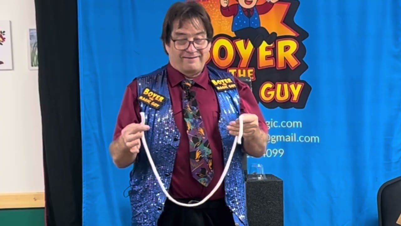 Magic with fire and rope 