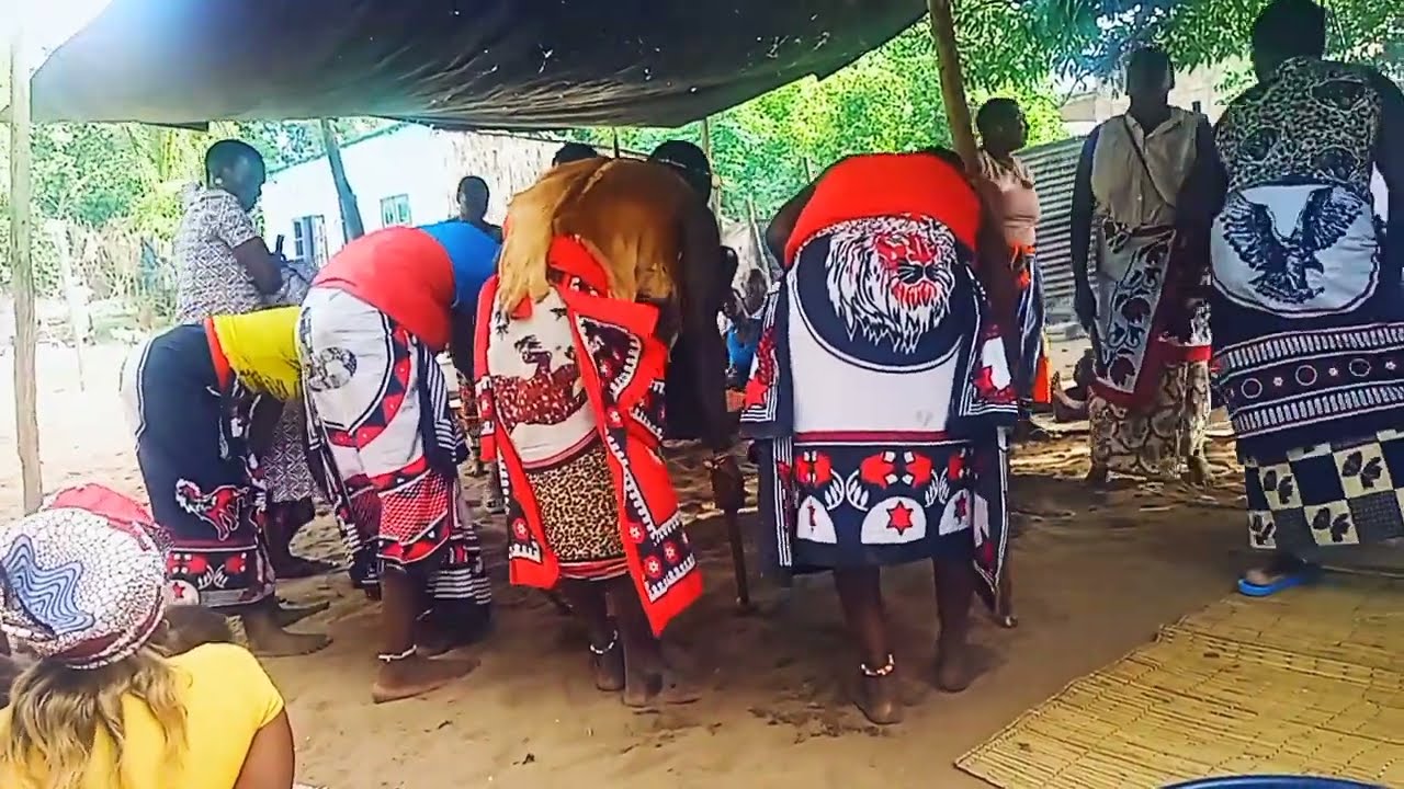 MANIFESTAÇÃO DOS DEUSES DO CURANDEIRISMO EM MOÇAMBIQUE. VEJA TODOS DETALHES NESTE VÍDEO!