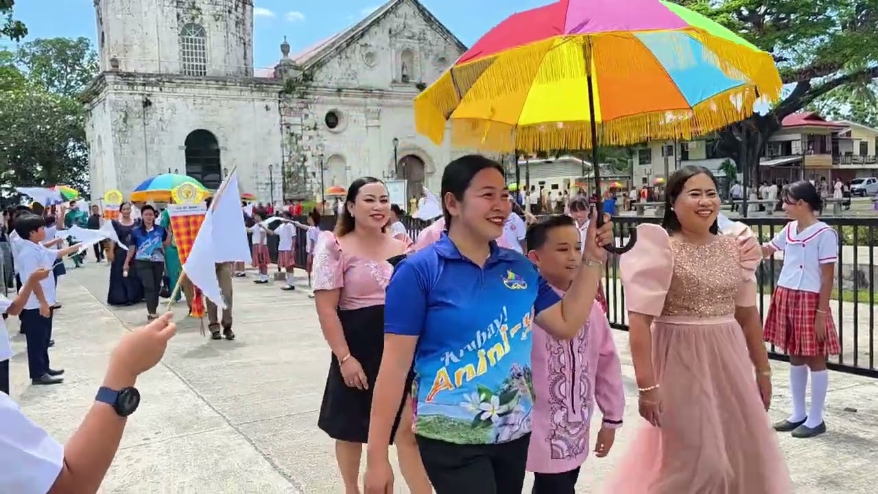 TOPS Antique 2026 Gold and Red Parade ✨️ 