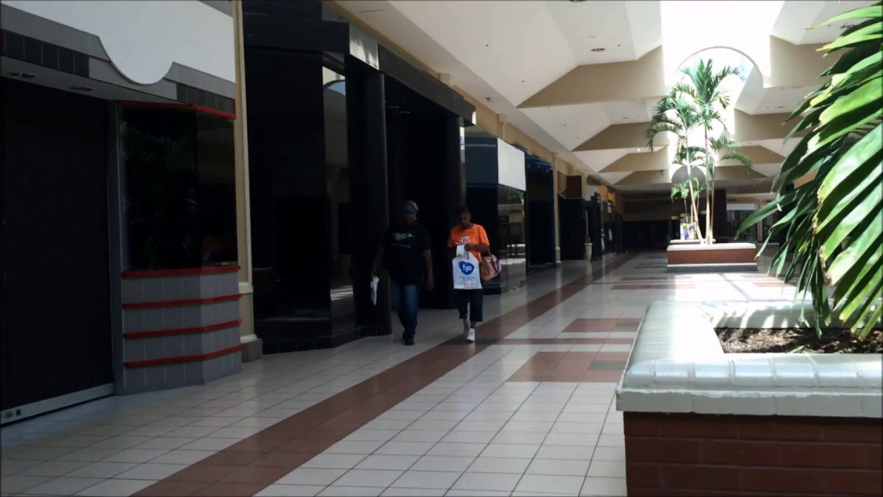 Walk Through of Virginia Center Commons Mall Interior in Glen Allen VA