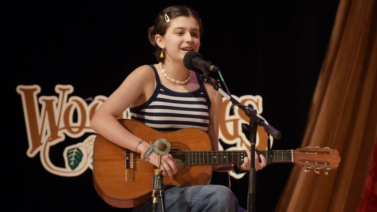 WoodSongs Kids 308: Pickin&rsquo; Thistles & Sylvie Coogle