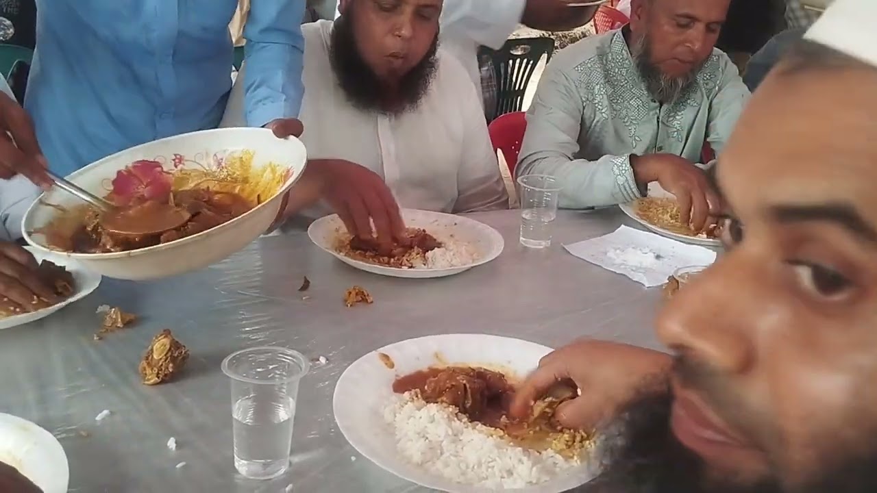 আমার চাচা মারা যাওয়ায় গ্রামে খাওয়া-দাওয়ার আয়োজন করা হয়েছিলো, সবাই তার জন্য দোয়া করবেন
