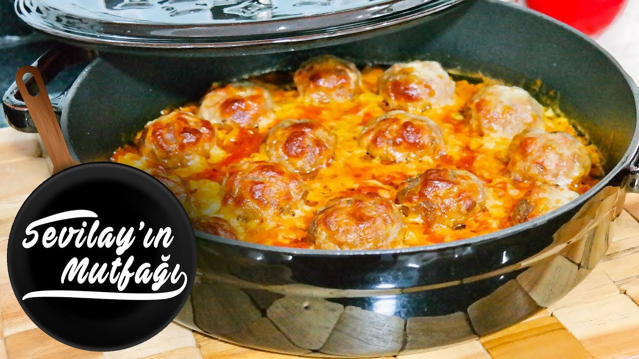 Fırında Soslu Köfte Nasıl Yapılır? | Domates Soslu Kaşarlı Köfte Tarifi
