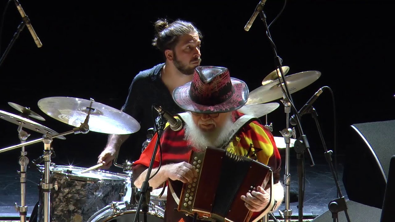 Hermeto Pascoal & Grupo (feat. Gabriele Mirabassi) La Fenice , Venezia (2022)