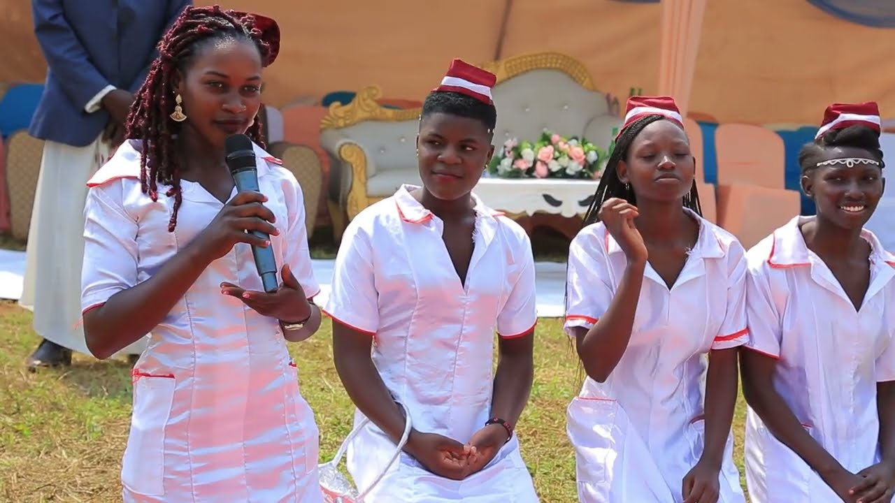 kabalisa Marium introduces kalifan Banura live in buhamba