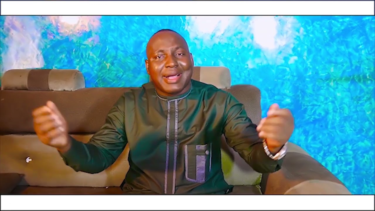 Zikiri Oumar Traore Maman Mousso fassa (Clip Officielle)