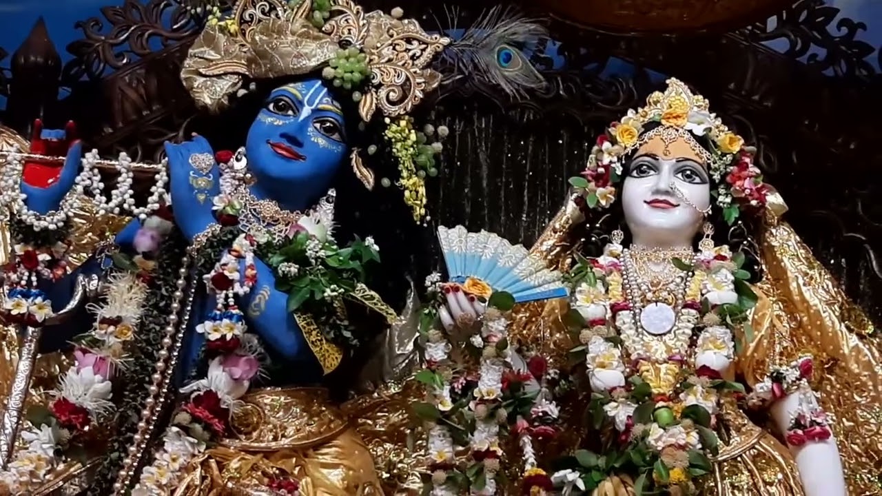 Beautiful Sringer Darshan of SriSri Radha Madhava Astasakhi of ISKCON Chandan Yatra Festival Special